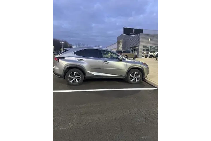 $24239 : Lexus NX 300 2018 AWD F SPOR image 3