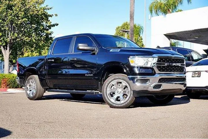 $38229 : Ram 1500 2024 4x4 Big Horn 4 image 2