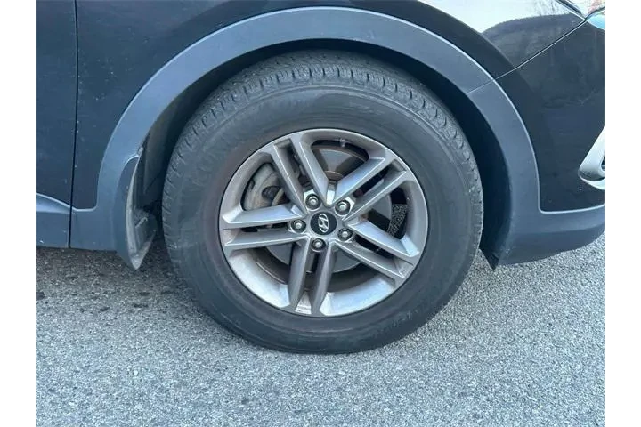 $13959 : Hyundai SANTA FE Sport 2018 image 6