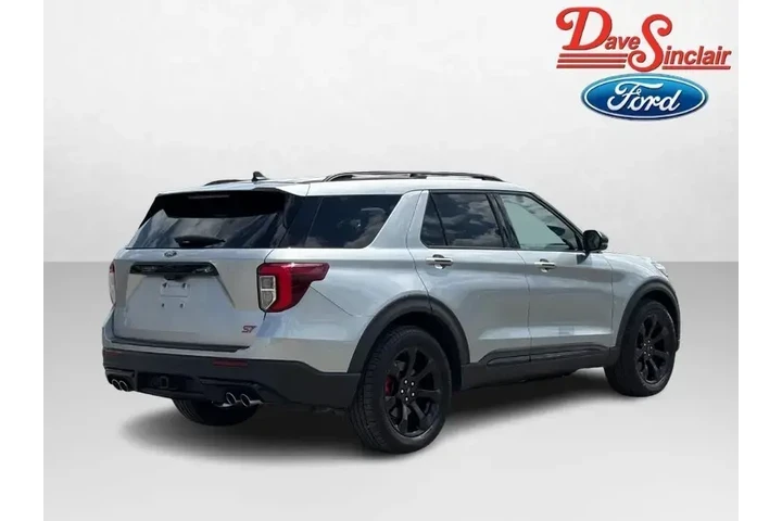 $27777 : Ford Explorer 2021 AWD ST 4d image 7