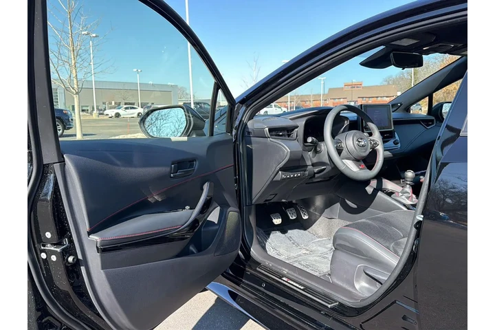 $50000 : Gold Certified2025 GR COROLLA image 7