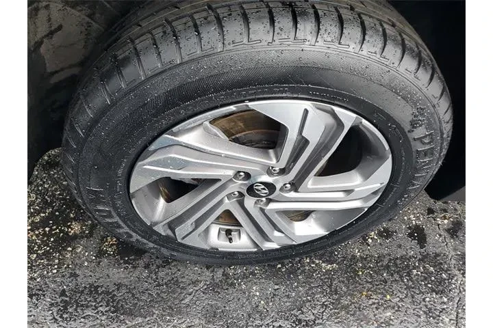 $19990 : Hyundai SANTA FE 2023 SEL 4d image 5