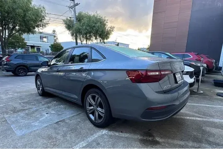 $18999 : Volkswagen Jetta 2023 SE 4dr image 5