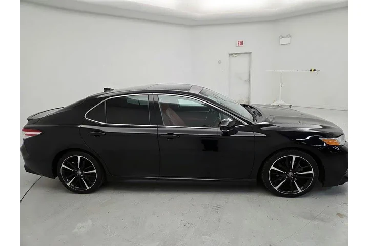 $29998 : Toyota Camry 2020 XSE V6 4dr image 4