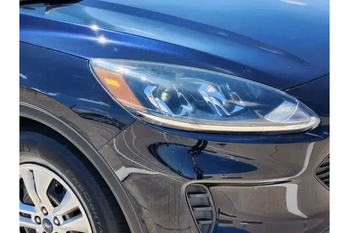 $16533 : Ford Escape 2021 S 4dr SUV image 9