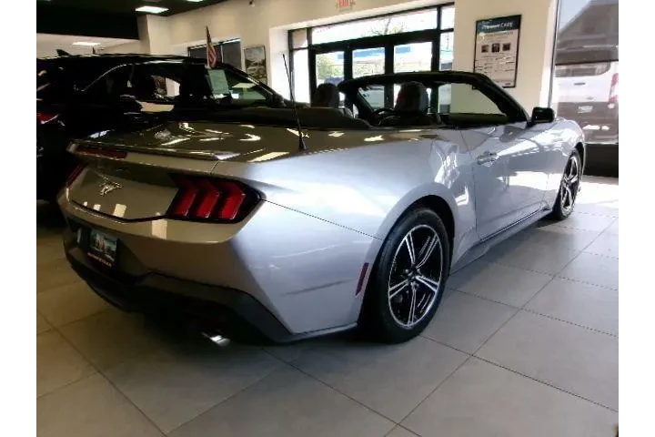 $37295 : Ford Mustang 2025 EcoBoost 2 image 3