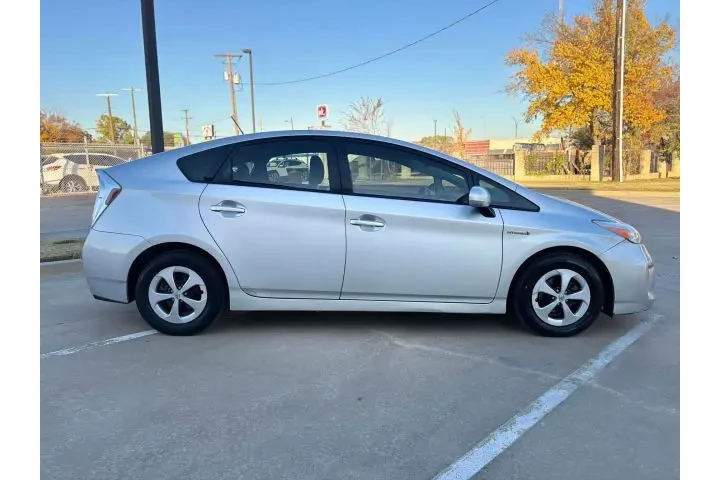 $10999 : 2014 TOYOTA PRIUSFIVE HATCHBA image 9