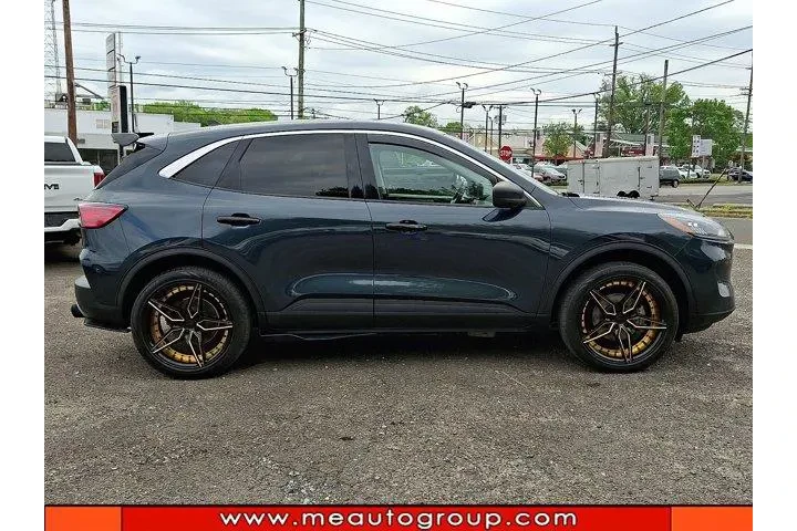 $18105 : Ford Escape Plug-In Hybrid 2 image 6