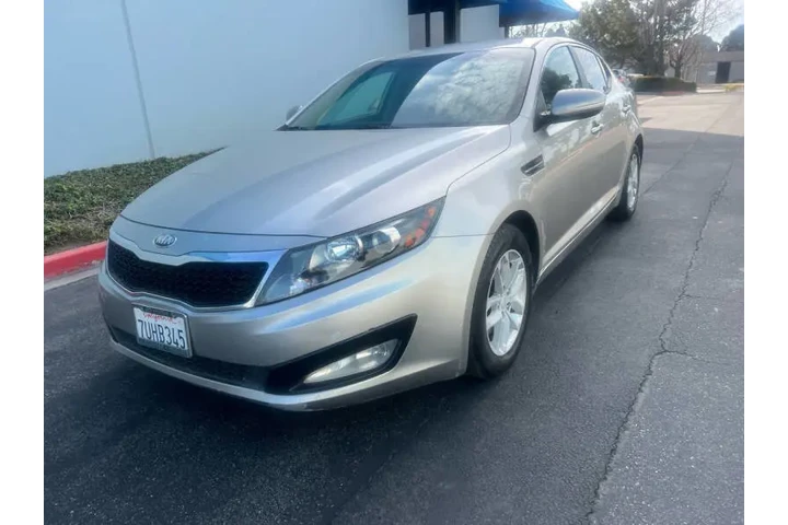 $5800 : 2013 Optima LX image 3