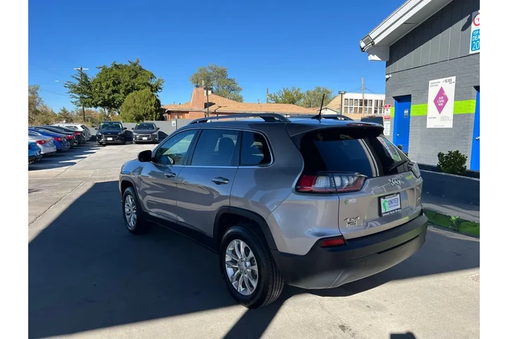 2019 Cherokee Latitude 4WD image 7