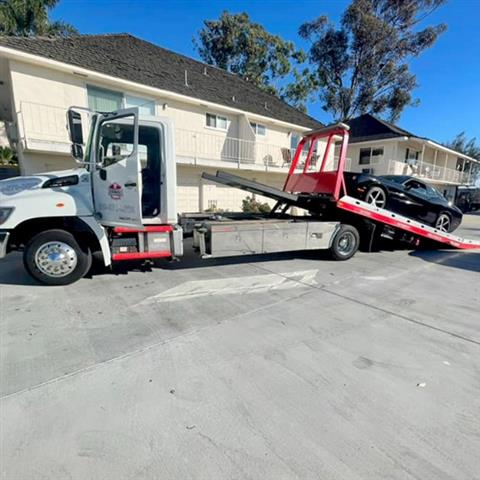 W&W Towing Service image 6