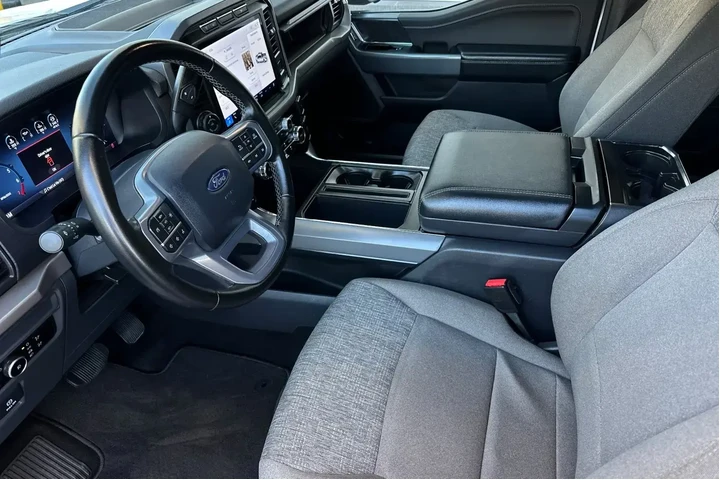 $38800 : Ford F-150 2024 4x4 XLT 4dr image 9