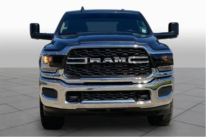 $27886 : Ram 2500 2019 4x4 Tradesman image 3