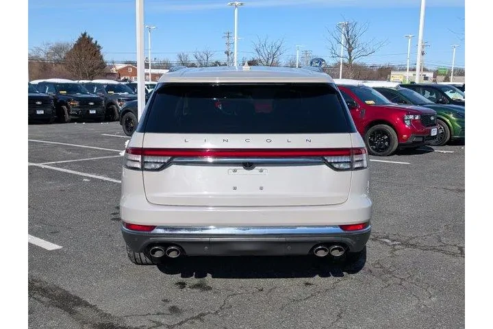 $31972 : Lincoln Aviator 2020 AWD Res image 4