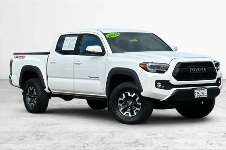 $39990 : Toyota Tacoma 2023 4x4 TRD S image 2