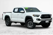 $39990 : Toyota Tacoma 2023 4x4 TRD S thumbnail