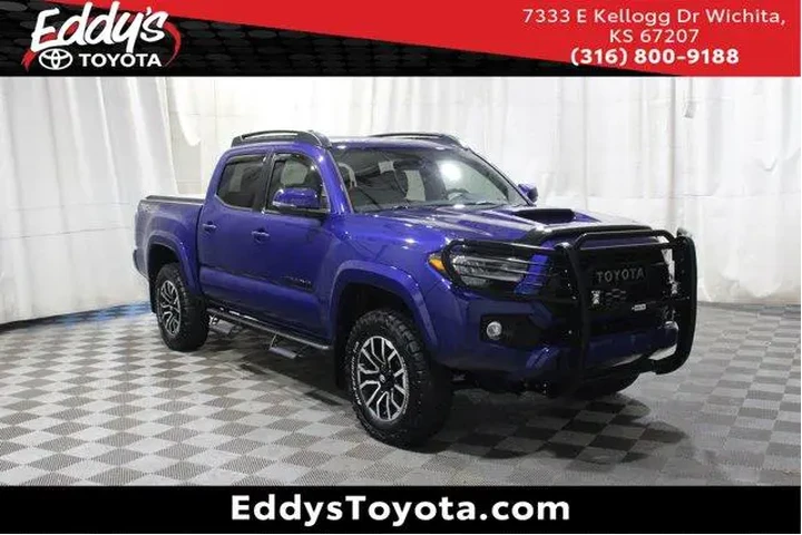 $39998 : Toyota Tacoma 2022 4x4 TRD S image 1