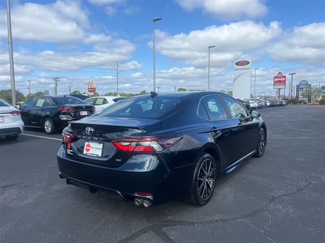 $24499 : PRE-OWNED 2021 TOYOTA CAMRY SE image 7