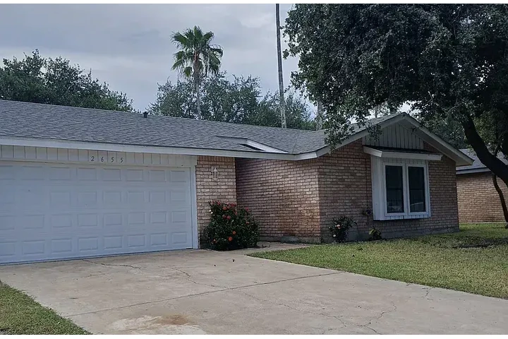 $1450 : HOUSE RENT IN BROWNSVILLE TX image 9
