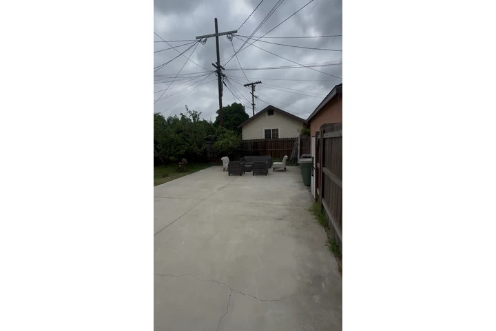 $2700 : Casa de renta image 1