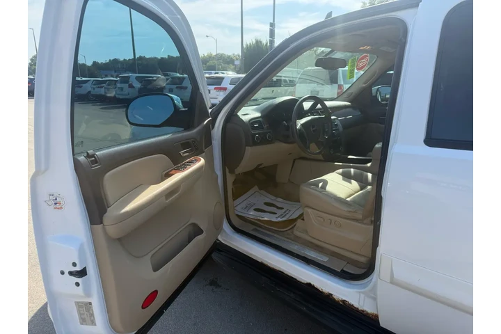 $3980 : 2008 GMC Yukon 4WD 4dr 1500 S image 8