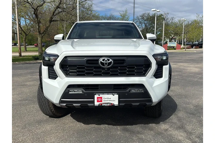 $42994 : Gold Certified 2025 TACOMA TR image 5