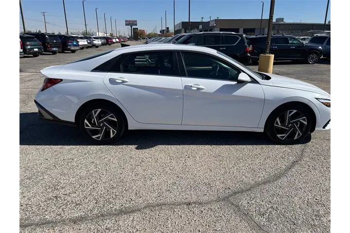 $27520 : Hyundai ELANTRA 2025 SEL Con image 9