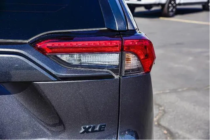 $26695 : Toyota RAV4 2022 XLE 4dr SUV image 7