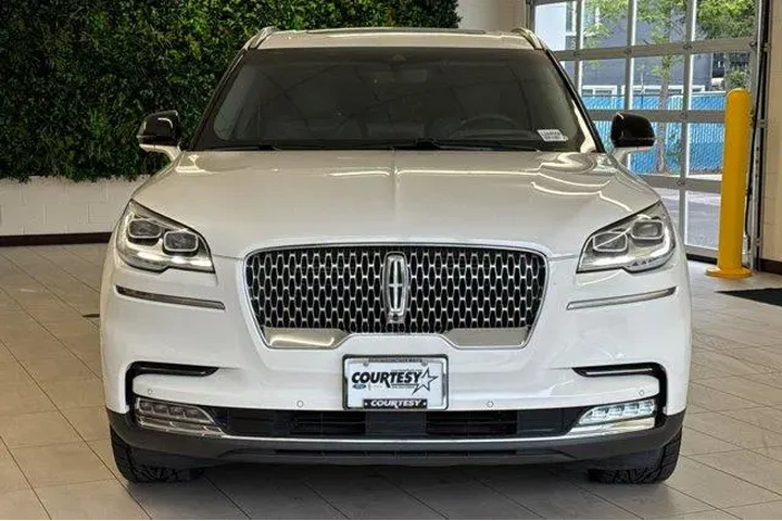 $30996 : Lincoln Aviator 2020 AWD Res image 9