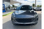 2022 Escape SE AWD thumbnail