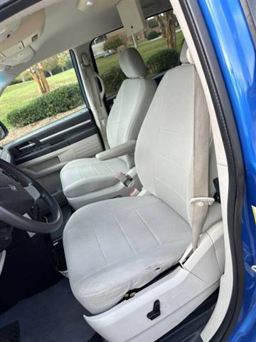 $3500 : 2008 Grand Caravan SXT image 8