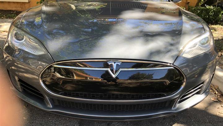 $29000 : 2013 Tesla Model S 60 Sedan 4D image 1