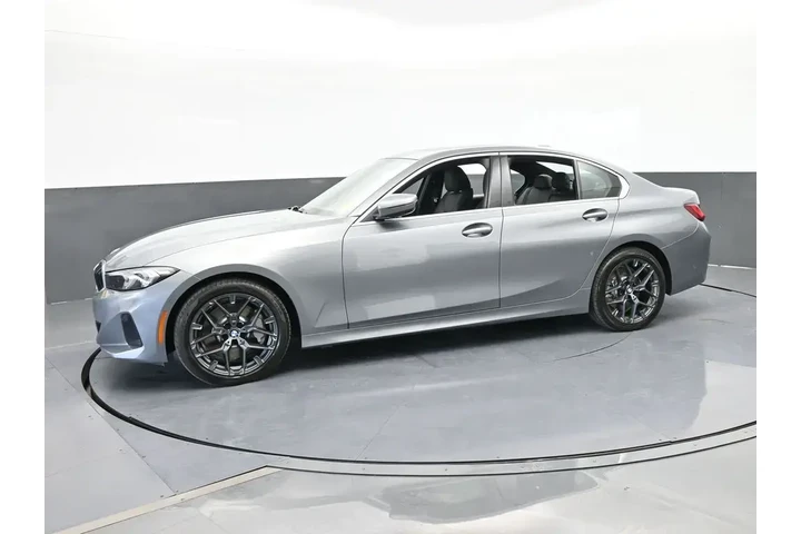 $31879 : BMW 3 Series 2025 330i 4dr S image 2