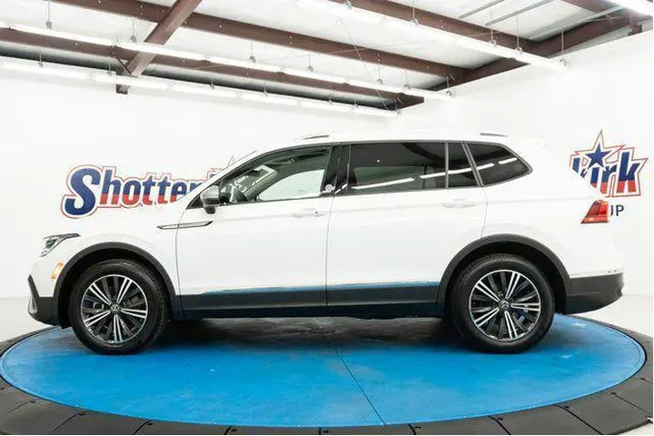 $23590 : Volkswagen Tiguan 2024 Wolfs image 6