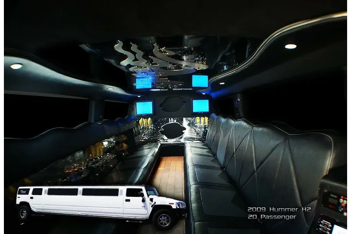 Partybus y limo de renta image 3