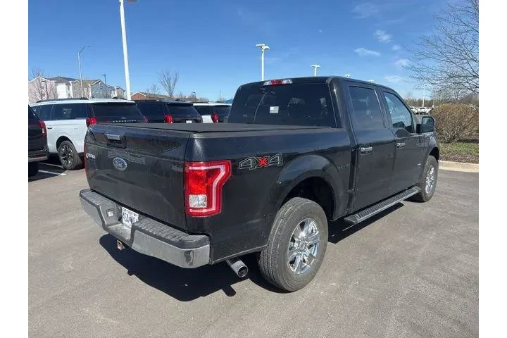 $25000 : Ford F-150 2017 4x4 King Ran image 7