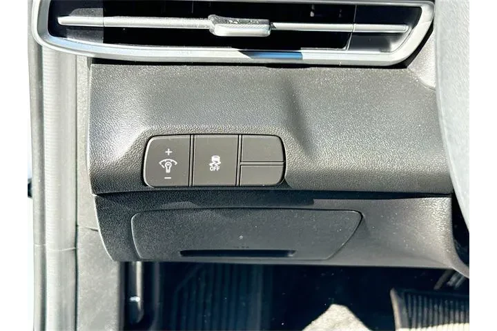 $18340 : Hyundai ELANTRA 2024 SEL 4dr image 10