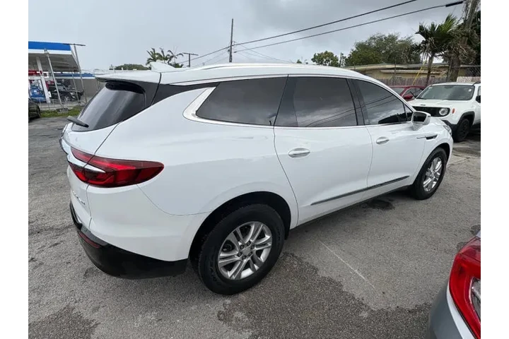 $12400 : 2018 Enclave Essence image 4