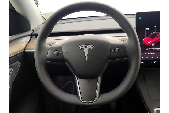$39998 : Tesla Model Y 2024 AWD Long image 10