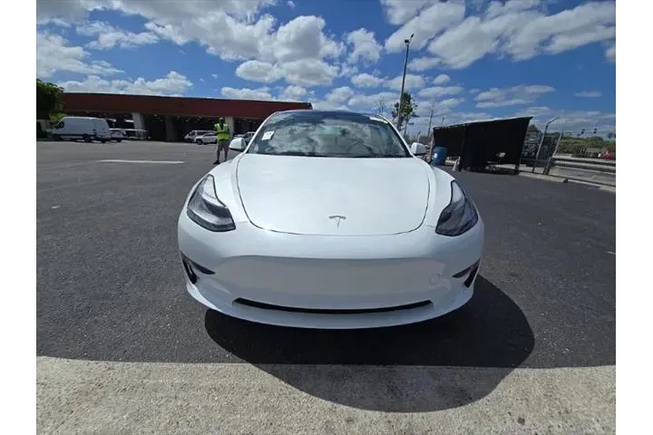 $28493 : Tesla Model 3 2023 AWD Long image 2