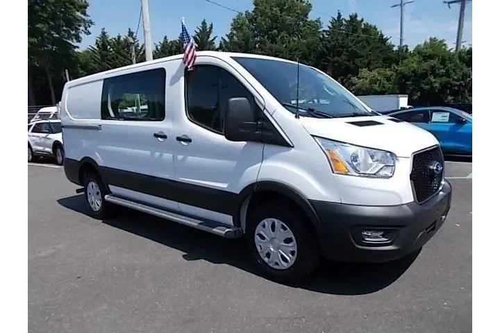 $36996 : Ford Transit 2024 250 3dr SW image 2