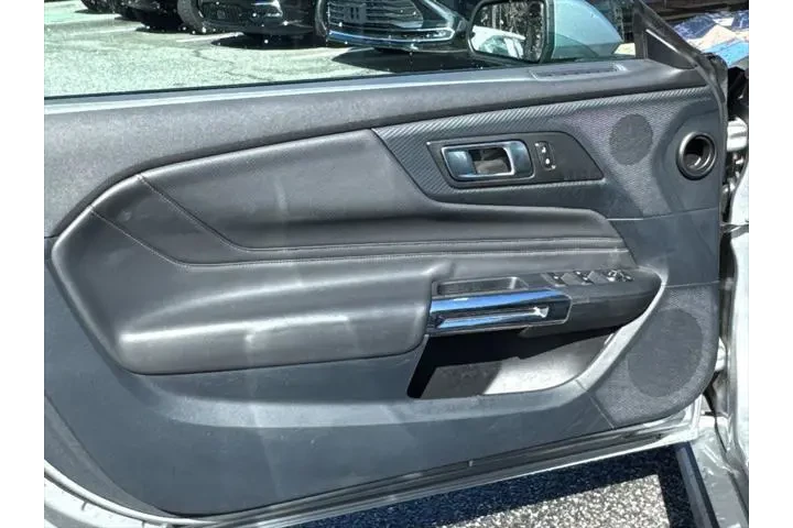 $28890 : Ford Mustang 2024 EcoBoost 2 image 10