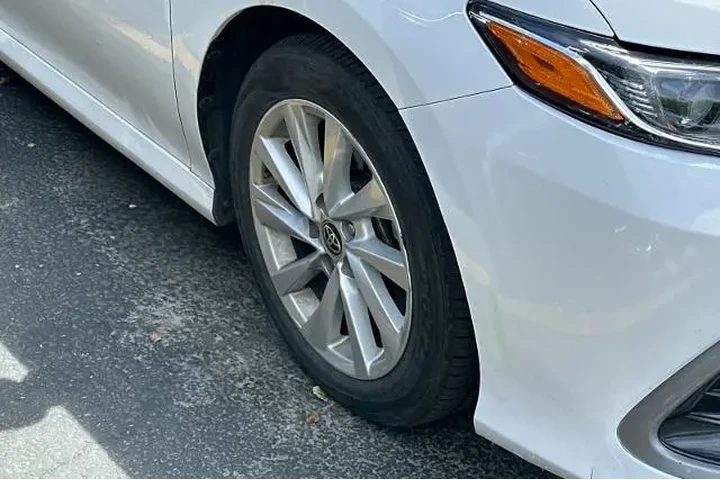 $19995 : Toyota Camry 2021 LE 4dr Sed image 9