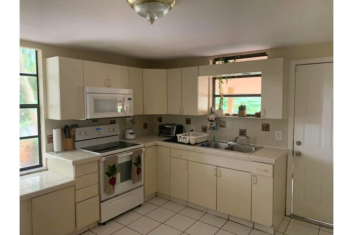 $1200 : Cuarto amoblado para la renta image 9