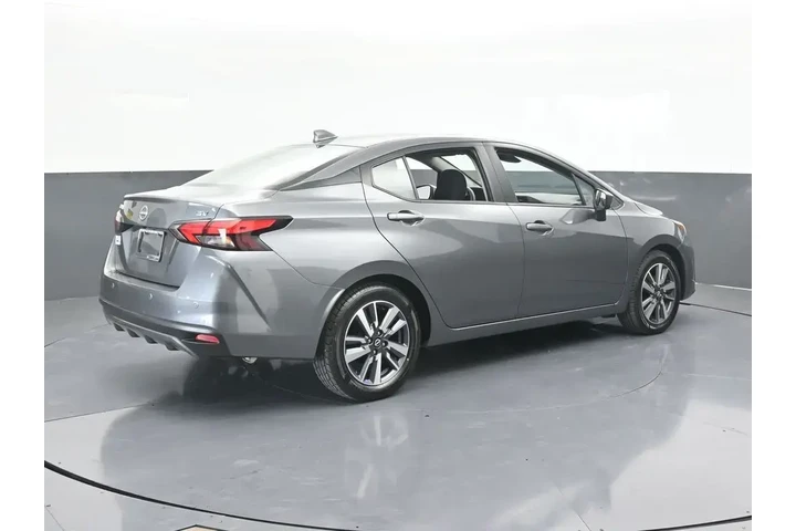$13844 : Nissan Versa 2023 SV 4dr Sed image 6