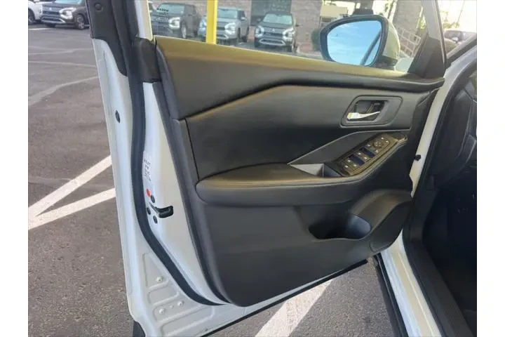 $21189 : Nissan Rogue 2024 AWD SV 4dr image 10