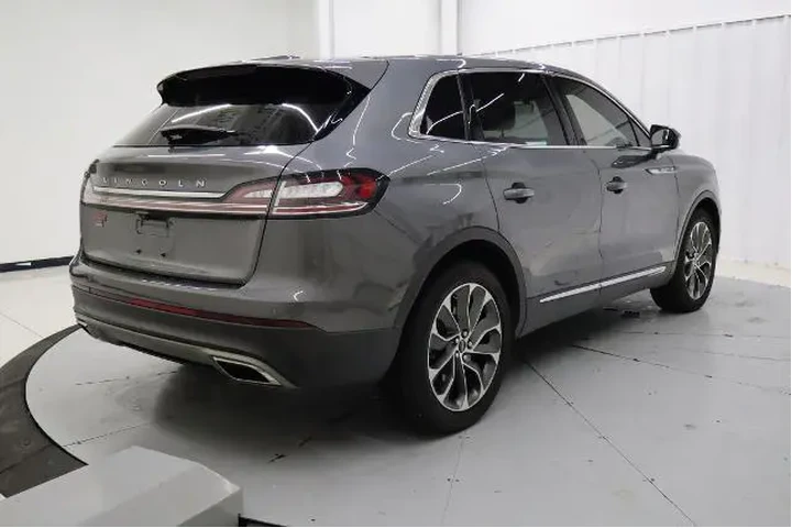 $34930 : Lincoln Nautilus 2022 AWD Re image 4