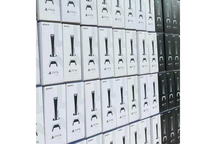 $400 : Sony PlayStation PS5 image 4