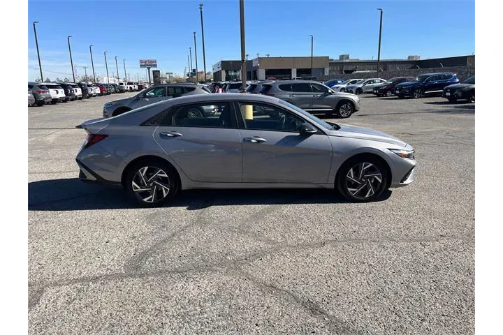 $24685 : Hyundai ELANTRA 2025 SEL Spo image 9