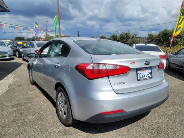 $10999 : 2016 Forte LX image 8